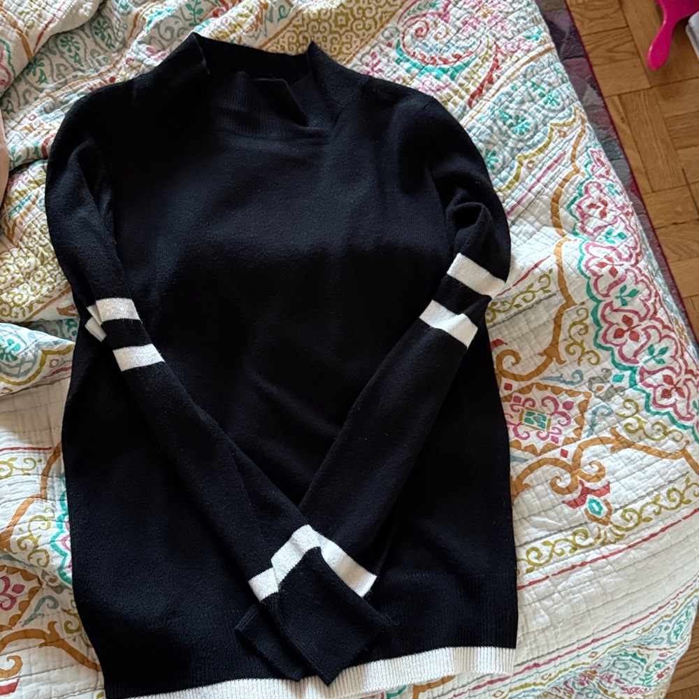 black MT sweater
